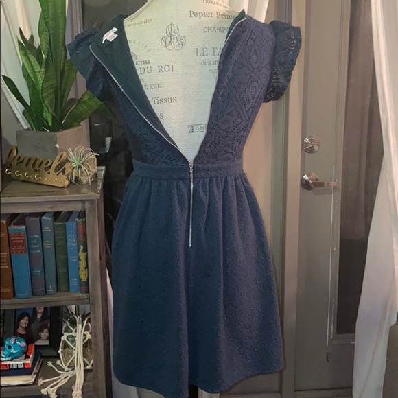 Xhilaration dark green lace flutter sleeve dress S​ - Picture 4 of 13